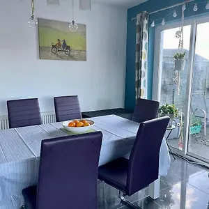 No. 8 Bed & Breakfast